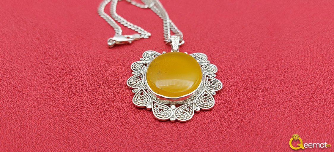Simple Yellow Agate Stone Necklace With Silver Chain