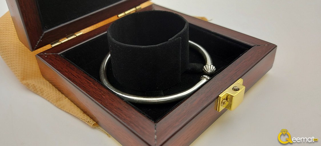 Unique Plain And Simple Silver Kada Design For Men Unique Plain And Simple Silver Kada Design For Men