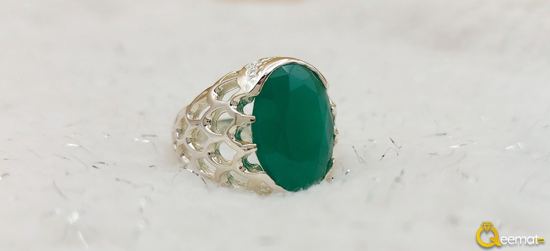 Emerald Stone Silver Made Ring Stunning Design Emerald Stone Silver Made Ring Stunning Design