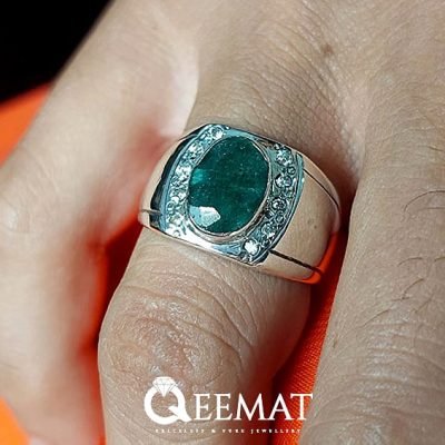 Natural Emerald Stone 925 Silver Ring - Bezel Setting with Halo Structure
